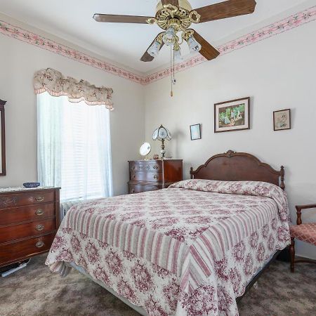 Antoinette'S Apartments & Suites Cape May Exterior foto